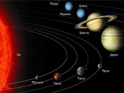 El Sol es el centro de nuestro sistema solar. Todos 
los planetas en nuestro sistema solar, incluyendo la 
Tierra, giran alre