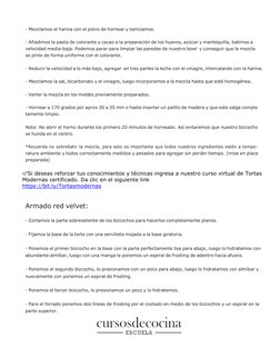 - Mezclamos el harina con el polvo de hornear y tamizamos. 
 
- Añadimos la pasta de colorante y cacao a la preparación de