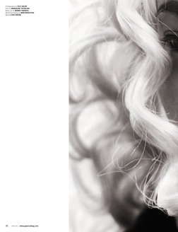 JUNE 2011  www.papercutmag.com
10
Photography by KYLE GALVIN
Hair by MAGDALENA TUCHOLSKA
Make-up by NAMIKO TAKEMIYA
Wardrobe/