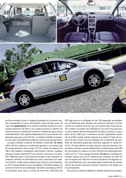 de for ma sim ple y cla ra. La se gun da pan ta lla en la con so la cen -
tral co rres pon de al nue vo cli ma ti za dor, aho