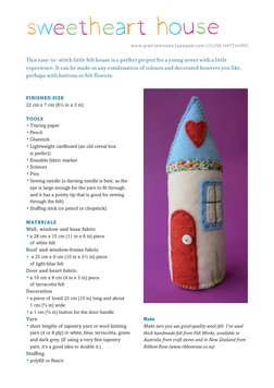 FINISHED SIZE
22 cm x 7 cm (8½ in x 3 in)
TOOLS
••Tracing paper 
••Pencil
••Gluestick
••Lightweight cardboard (an old cereal