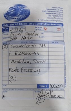A AUTO aR 
Latonería Y Pintura 
Reparación en fibra de vidrio. 
Lavado y Polichado Parcial 0 General. 
Restauracion de Partes